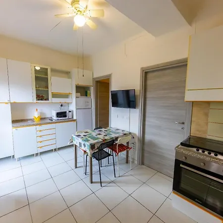 Affitti Brevi Ferrera Bilocale Ilenia 20 Minuti Da Rho Fiera E San Siro Apartment Bareggio